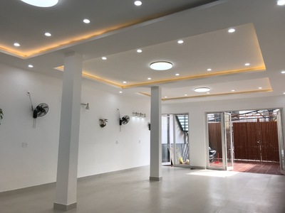 Cho thuê làm văn phòng mặt bằng tầng một và một phòng tầng hai, nhà 277 Nguyễn Tri Phương, phường Hò 3