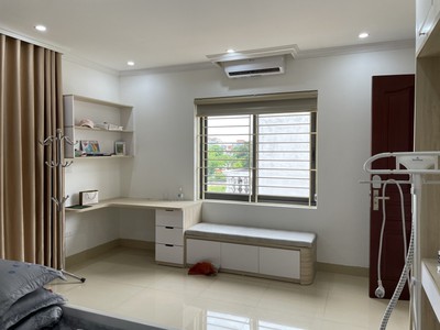 Bán nhà long biên phố ngọc thuỵ 10.7tỷ mặt tiền 7m kinh doanh tốt 1