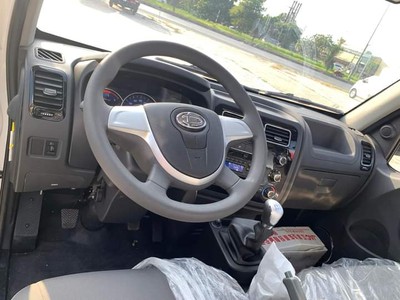 Xe tải Tera 180 thùng kín máy dầu , Hỗ Trợ 50 lệ phí trước bạ 2