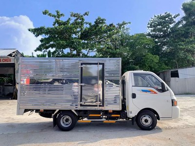 Xe tải Tera 180 thùng kín máy dầu , Hỗ Trợ 50 lệ phí trước bạ 0