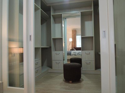 Cho thuê căn hộ 1 ngủ, 1 khách, FULL NỘI THẤT CAO CẤP, phố Yên Ninh, Ba Đình 3