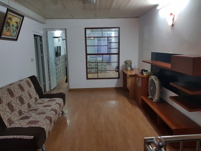 Cho thuê nhà tập thể ngõ 466 Đê La Thành 0