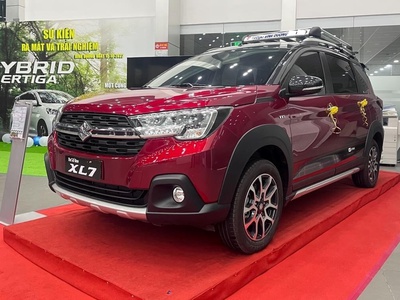 Suzuki XL7 khuyến mãi hơn 40 triệu trong tháng 3 0