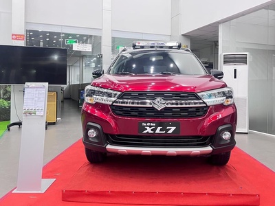 Suzuki XL7 khuyến mãi hơn 40 triệu trong tháng 3 1