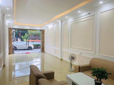 Bán nhà viewo hồ gar a thang máy phố nguyễn ngọc vũ cầu giấy 16 tỷ. 2