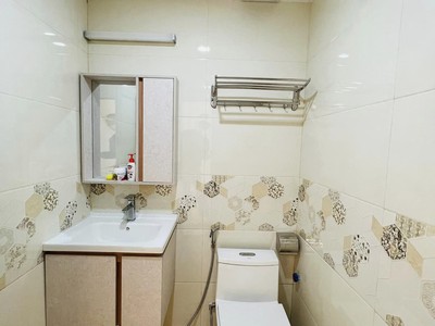 Bán nhà viewo hồ gar a thang máy phố nguyễn ngọc vũ cầu giấy 16 tỷ. 4