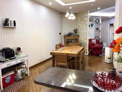 Chính chủ bán căn hộ tặng full nội thất dt 152,5 m2 nằm tại phường trung hoà, quận cầu giấy, hà nội 1