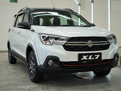 Suzuki XL7 khuyến mãi hơn 40 triệu trong tháng 3 7