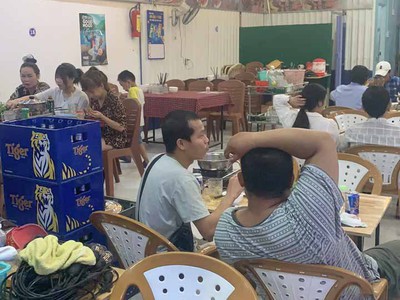 Sang nhượng quán ăn mặt tiền trần xuân soạn - quận 7 1