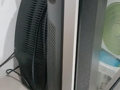Tivi Samsung Slimfit màn phẳng còn rất tốt 4
