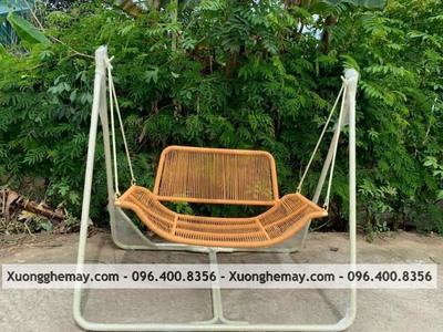 Ghế xích đu đôi nhựa giả mây trang trí không gian sân vườn 2