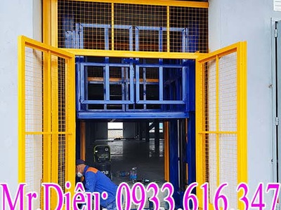 Thang nâng hàng giá tốt 1