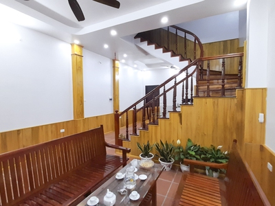 Bán nhà đẹp ngọc thuỵ long biên,60m2, 5 tầng, 6 phòng rộng đầu tư homestay rất tốt giá: 5.75 tỷ 2
