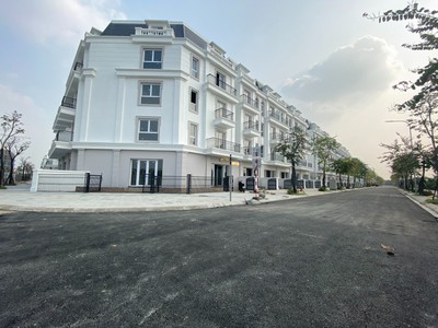 Tôi là chính chủ, không phải môi giới, cần tiền nên bán gấp liền kề căn góc lk13 - 18 dự án 1