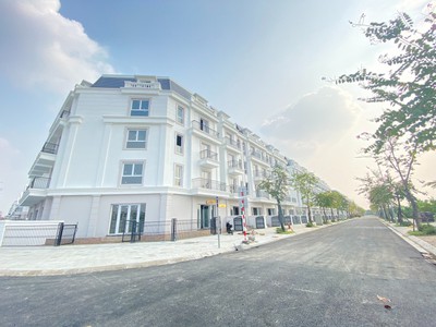 Tôi là chính chủ, không phải môi giới, cần tiền nên bán gấp liền kề căn góc lk13 - 18 dự án 2