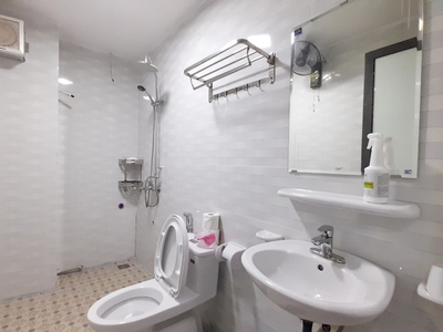 Bán nhà đẹp ngọc thuỵ long biên,60m2, 5 tầng, 6 phòng rộng đầu tư homestay rất tốt giá: 5.75 tỷ 4