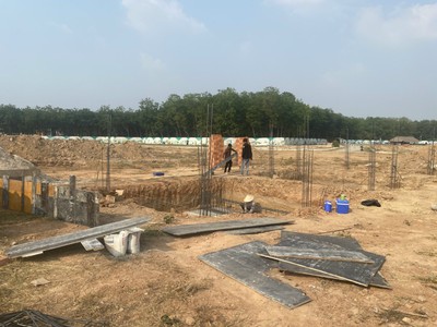 Bán nhà ngay sau ủy ban Chánh Phú Hòa TX Bến Cát. 1 trệt 1 lầu. 2