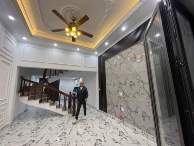 Cho thuê nhà riêng mới tinh 2,5 tầng tại Thư Trung - Văn Cao 2