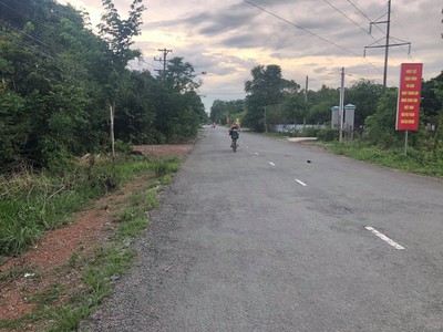 Phú An, Tx. Bến Cát mặt tiền đường nhựa 12m giá chỉ 4.9tr/m2. Ngân hàng hỗ trợ vay 60. 1