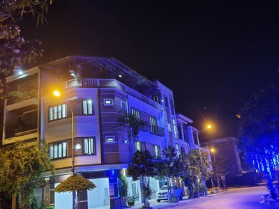 Cho thuê nhà 2 mặt tiền  đối diện sunsport  - đường lê dụ tông - khu đô thị mường thanh - tp. thanh 1