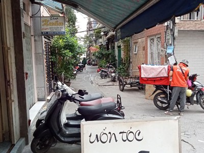 Cho thuê mặt bằng sạch đẹp hẻm 14 trần bình trọng, p1, quận 5 0