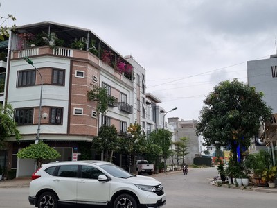 Cho thuê nhà 2 mặt tiền  đối diện sunsport  - đường lê dụ tông - khu đô thị mường thanh - tp. thanh 0