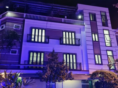 Cho thuê nhà 2 mặt tiền  đối diện sunsport  - đường lê dụ tông - khu đô thị mường thanh - tp. thanh 3