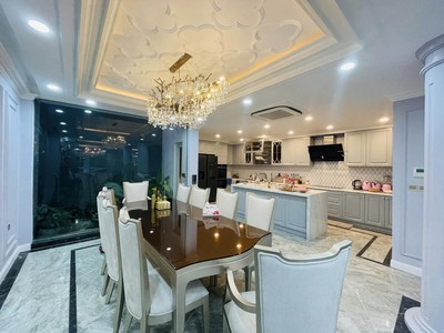 Siêu đẹp, phố trần quang diệu, ô tô tránh, kinh doanh, ô chờ thang máy 61m2 5t, mt 6m. 1