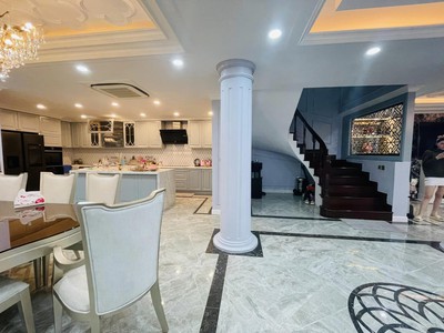 Siêu đẹp, phố trần quang diệu, ô tô tránh, kinh doanh, ô chờ thang máy 61m2 5t, mt 6m. 0