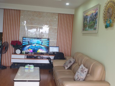 Chính chủ bán căn hộ da no-08 giang biên, lô góc full nội thất view khu vui chơi, 72m2 2 pn nhỉnh 0