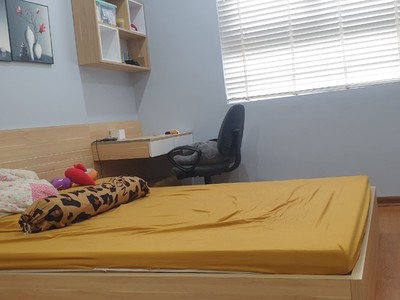 Chính chủ bán căn hộ da no-08 giang biên, lô góc full nội thất view khu vui chơi, 72m2 2 pn nhỉnh 1