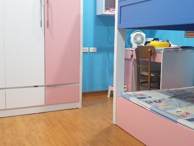 Chính chủ bán căn hộ da no-08 giang biên, lô góc full nội thất view khu vui chơi, 72m2 2 pn nhỉnh 2