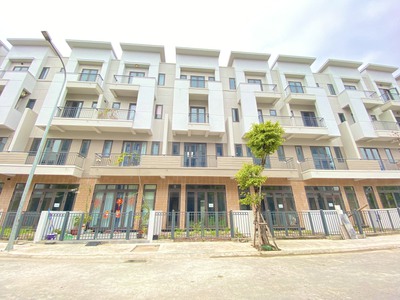 Bán nhà vị trí đắc địa, buôn bán kinh doanh sầm uất. 1