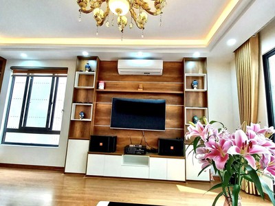 Hot xem ngay nhà phố dịch vọng hậu cầu giấy 45m2 5 tầng đẹp chủ xây tâm huyết, tặng nội thất ở 3