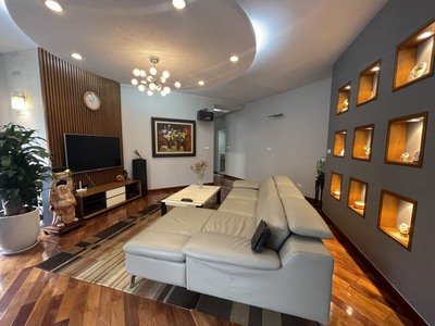 Bán chung cư vườn đào, tây hồ, 3 ngủ, 126m2, nội thất đầy đủ, xịn, hiện đại 0