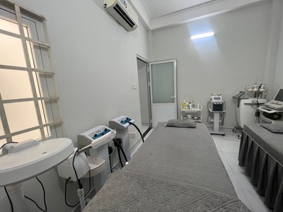 Cần sang spa đang hoạt động tốt tại nguyễn oanh, q.gò vấp   gần ngã tư phan văn trị   , tel : 1