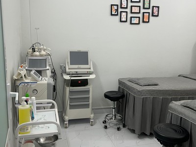 Cần sang spa đang hoạt động tốt tại nguyễn oanh, q.gò vấp   gần ngã tư phan văn trị   , tel : 4