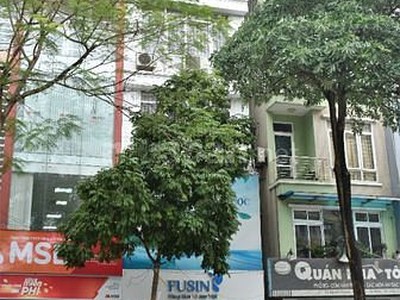 Cho thuê văn phòng RẺ, ĐẸP, tầng 2, lối đi riêng, đầu phố Nguyễn Khuyến ,Hà Đông. 0