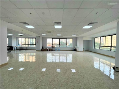 Cho thuê 500m2  có chia nhỏ  văn phòng hạng a số 26 liễu giai tower ba đình giá thỏa thuận 3