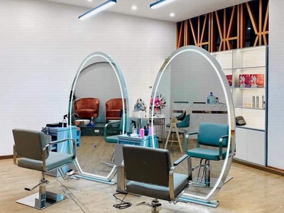Sang nhượng salon tóc, nail 1