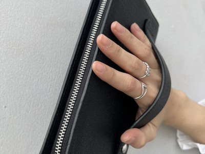 Clutch cầm tay da bò Taiga 2 khoá  đăng bán sỉ 0