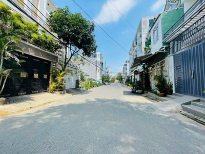 Bán gấp lô đất đường 10m khu sgm đường huỳnh tấn phát nhà bè - khu vực vip - xây dựng tự do - giá 0