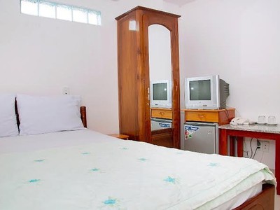 Bán khách sạn tiêu chuẩn 2 sao  sát biển Phạm Văn Đồng 30m Nha Trang  Nguyễn Khánh Toàn 1