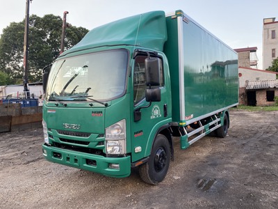 Bán xe isuzu tải thùng kín,đời 2018,loại NQR 550,5,5t xe zin đẹp 1