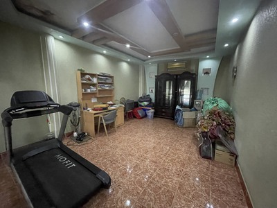 Cho thuê nhà mặt đường Văn Cao - hàng hiếm 3