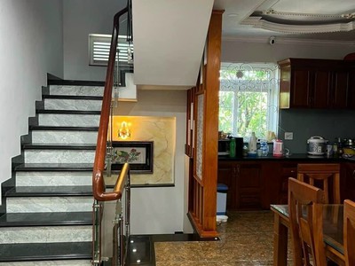 Bán nhà mặt tiền đường số dt 79m2 ngang 5,3m bình trưng tây, q2 0