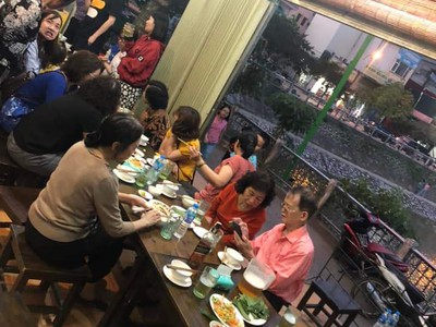Chính chủ sang nhượng mặt bằng kinh doanh quán bia ở ven hồ hạ đình thanh xuân hà nội 0
