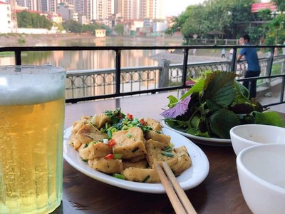 Chính chủ sang nhượng mặt bằng kinh doanh quán bia ở ven hồ hạ đình thanh xuân hà nội 1