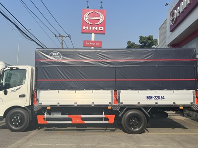 Xe Tải Hino 3.5 tấn Thùng Mui Bạt Bửng Nhôm 5