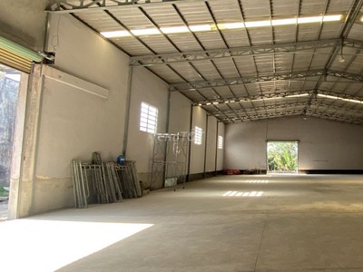 Kho - Nhà xưởng 220M2 đường Nguyễn Văn Cừ - GẦN KCN LIÊN CHIỂU 0